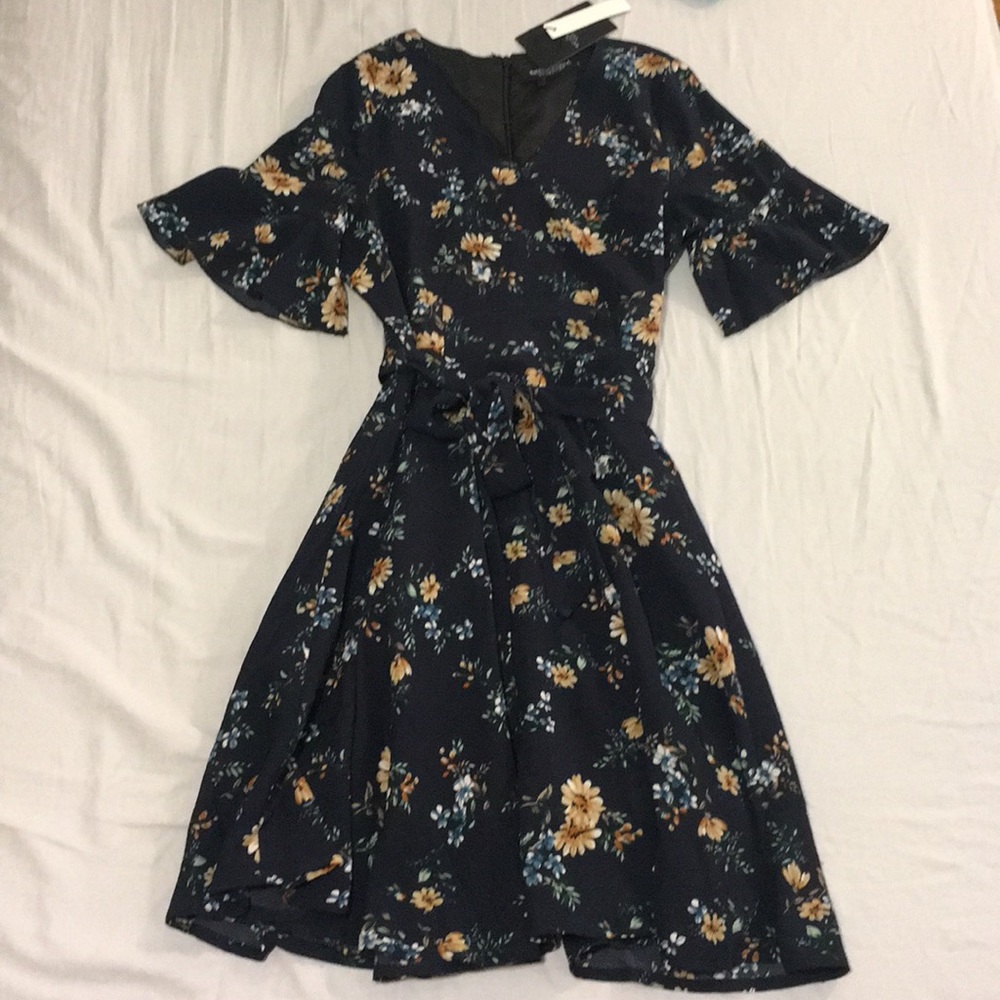 ✨🆕💐 Floral Dress Navy Blue